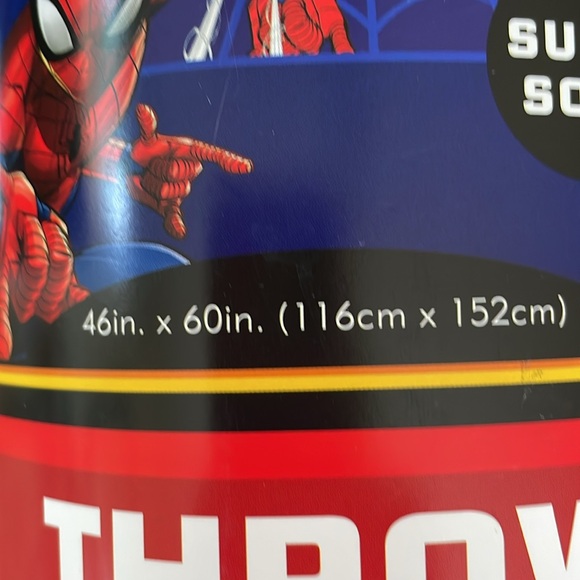 Marvel Spider-Man throw. Brand new. Non smoking home. Never unwrapped. - Picture 4 of 4